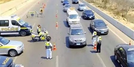 ضبط 458 مخالفة مرورية متنوعة وفحص 152 سائقًا بالطريق الدائرى الإقليمى