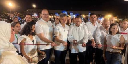 بالزي الأبيض.. محافظ دمياط يشهد افتتاح الموسم الثاني من مهرجان الجبن