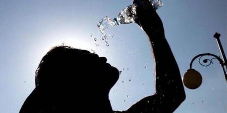 "الأرصاد" تُحذر من موجة حر ورطوبة مرتفعة.. القاهرة تسجل 40 درجة محسوسة