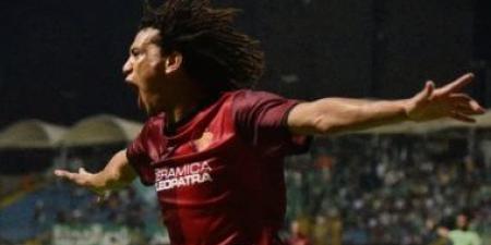 مروان عثمان يحصد جائزة أفضل لاعب في مباراة سيراميكا والاتحاد