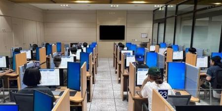 النظارات الذكية تتسبب فى مراجعة قواعد الامتحانات بكوريا الجنوبية