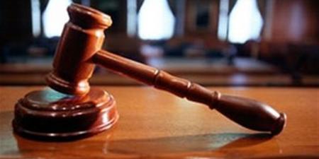 الأب يرفض مصروفات المدرسة.. هل يمكن إلزامه بها قضائيًا؟
