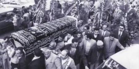 فى وداع أديب نوبل.. يوم خرجت القاهرة لتشييع نجيب محفوظ