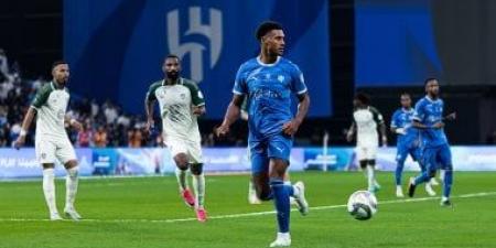 الهلال في مهمة جديدة للحفاظ على صدارة الدوري السعودي أمام الشباب