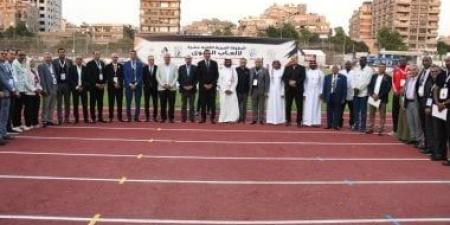 وزير الرياضة يفتتح أعمال تطوير الملعب والمضمار بالمركز الأولمبى