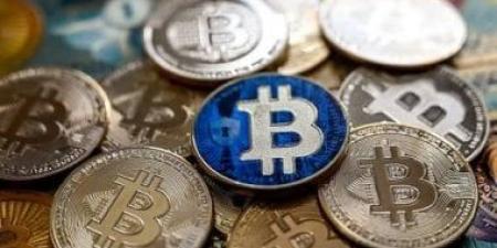 "بيتكوين" تهبط دون 80 ألف دولار وسط تصاعد توقعات رفع الفائدة