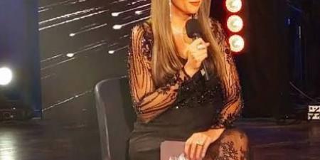 بعد عام ونصف من رحلة العلاج.. إعلامية تعلن انتصارها على السرطان