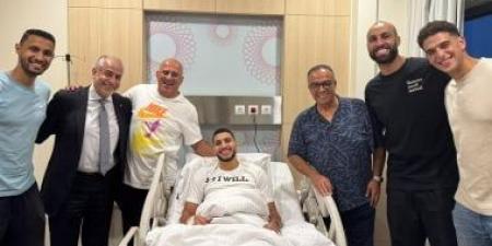 عمرو مصيلحي يطمئن على أحمد عادل دولا بعد جراحة الرباط الصليبي