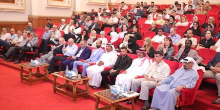 قصائد تلامس الواقع والحياة فى بيت الشعر بالشارقة.. صور