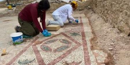 العثور على رأس معبود الحب وفسيفساء عمرها 16 قرناً.. اعرف مكانها