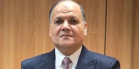 عادل عقل: غياب توحيد القرار يثير الجدل تحكيميًا في الجولة الرابعة بالدوري