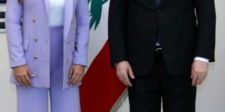 فنانة لبنانية التقت الرئيس عون والسيدة الأولى.. وهذا ما اعلنته (صور)