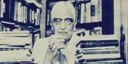 حكاية العقاد مع الكتب.. فقد مكتبته ثلاث مرات إحداها لعدم سداد الإيجار