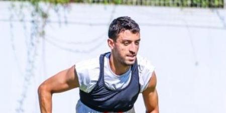الأهلى يترقب أشعة طاهر محمد طاهر بعد إصابته فى مباراة أبو قير للأسمدة