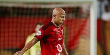 الأهلي يتواصل مع الخبير الألماني كريستيان برال لتحديد موعد جراحة عمرو الجزار