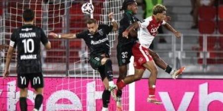 موناكو يتخطى لانس 2 - 1 ويتصدر الدوري الفرنسي
