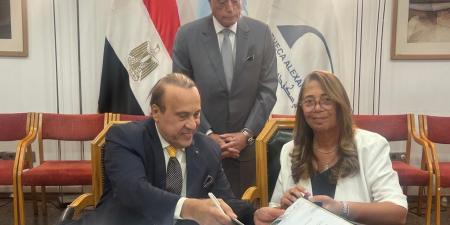 خالد فودة يشهد توقيع اتفاقية تعاون بين الاتحاد المصري للدارتس ونادي بايونيرز