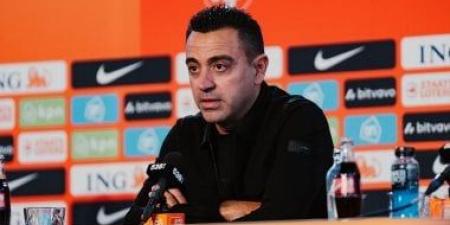 تشافي هيرنانديز يقود أول حصة تدريبية لمنتخب هولندا.. فيديو