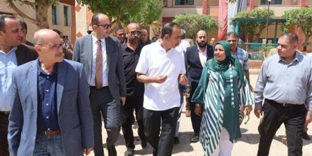 محافظ سوهاج يوجه بتطبيق الانضباط المدرسي عقب اعتداء طالب على زميله بمجمع المدارس
