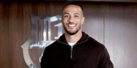 قائد منتخب نيجيريا يعتنق الإسلام في قطر.. فيديو