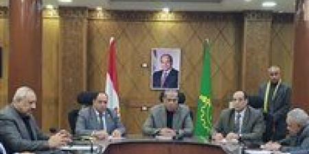 معلم يحرر محضرًا ضد مدير مدرسة بشبين القناطر ويتهمه بإهانته.. ونقله للمستشفى بعد سقوطه مغشيًا عليه