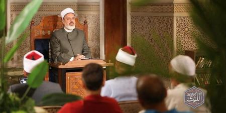 على شاشة الأولى، "كرسي الإمام الليث" يتناول فقه الدعاء وأثر اليقين  في الاستجابة