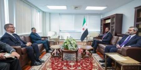نبيل فهمى يبحث مع أحمد الشرع تطورات الأوضاع بسوريا ودعم جهود التعافى وإعادة البناء
