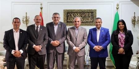 اللواء نبيل حسب الله يدعو رجال الأعمال لإنقاذ النادي الإسماعيلي وسداد ديونه