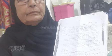 صرخة جدة سبعينية: طليقة ابني رفعت عليا 24 قضية وحبستني مع المساجين بسبب نفقة الأحفاد