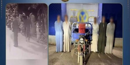بعد القبض على المتهمين، تفاصيل التعدي على شاب ومحاولة اختطافه في قنا