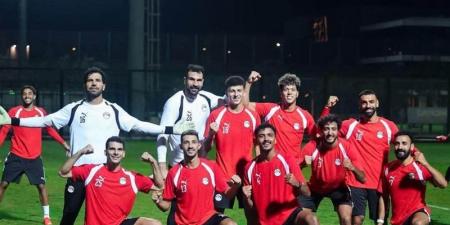 شاهد غرفة ملابس منتخب مصر قبل مواجهة أنجولا في تصفيات أمم إفريقيا