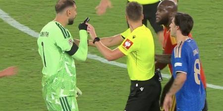 مشادة بين لوكاكو ودوناروما عقب مباراة بلجيكا وإيطاليا (فيديو)