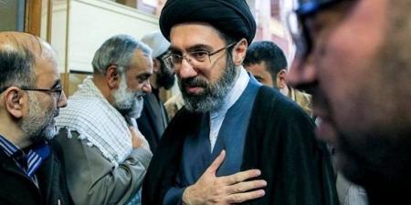 رئيس إيران: مجتبي خامنئي يدعم المقترح الجديد بشأن مضيق هرمز