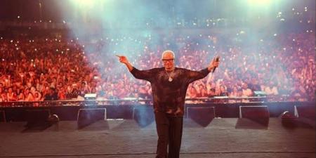 عمرو دياب في حفل مول مصر: أنا عمري ما دخلت مول في حياتي (فيديو)