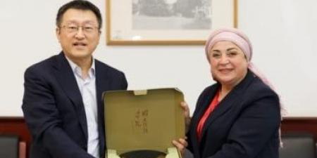 رئيس أكاديمية الفنون تزور الصين لبحث سبل التعاون
