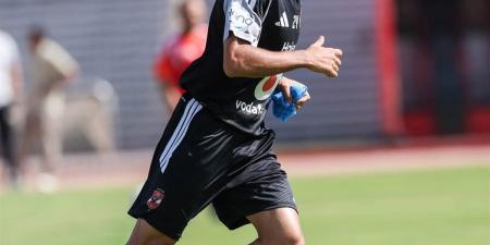 الأحمر يستأنف التدريبات.. مران الاهلي في ستاد التتش (صور)