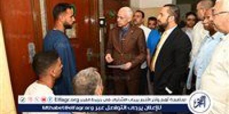 رئيس جامعة أسيوط يتفقد العيادات الخارجيةويتابع منظومة صرف الأدوية بمعهد الأورام