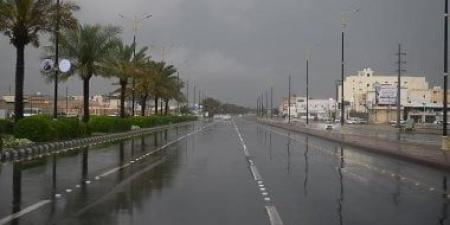 الدفاع المدنى السعودى يدعو إلى الحذر مع استمرار هطول الأمطار الرعدية
