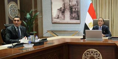 ثالث اجتماعات مؤتمر أكتوبر.. مدبولي يطالب بكشف تحديات الشباب ووضع خارطة طريق