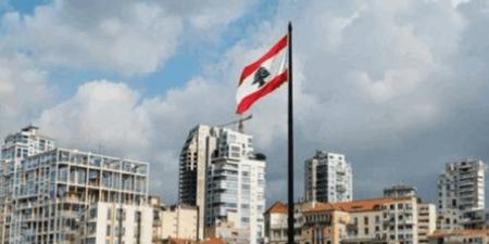 مشروع سياسي جديد بعيداً من الأضواء