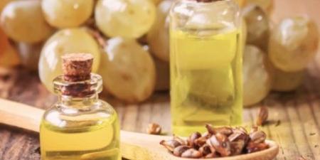فوائد زيت بذور العنب لترطيب البشرة واستعادة نضارتها