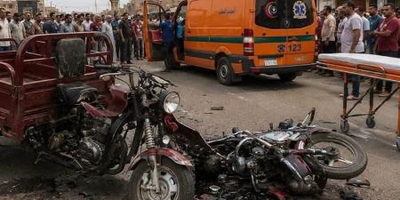 مصرع شاب في تصادم سيارة ملاكي ودراجة نارية أمام مدخل المنصورة الجديدة