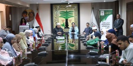 الأزهر والمجلس القومي للطفولة يكرمان أوائل الشهادة الثانوية الأزهرية