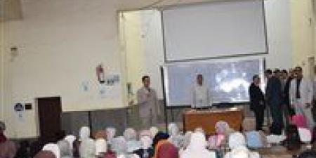 رئيس جامعة بنها يتفقد الدراسة بكليتي الآداب والتجارة ويؤكد أهمية تعزيز وعي الطلاب