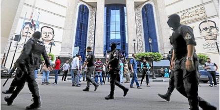 أعضاء في البرلمان الأوروبي يطالبون بضمانات قانونية لصحافيي «متصدقش»