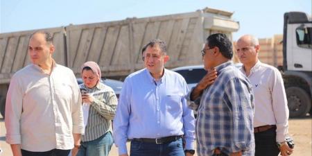توجيه عاجل من محافظ دمياط بشأن رفع المخلفات في شطا ورأس البر