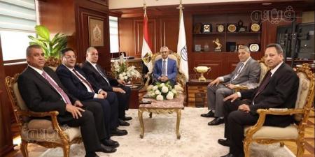 محافظ بني سويف يستقبل نقيب المحامين لبحث سبل التعاون المشترك