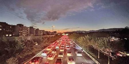 إيران تربط فتح هرمز بتنفيذ شروطها السبعة… وترامب يلوّح بـ«الطريقة الصعبة»