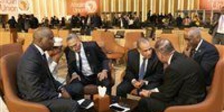 وزير الخارجية يعقد لقاءً ثلاثيًا مع نظيريه التشادي والليبي لبحث سبل تعزيز التعاون