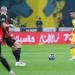 التعاون ينجو من الخسارة بتعادل مثير أمام الرياض في الدوري السعودي